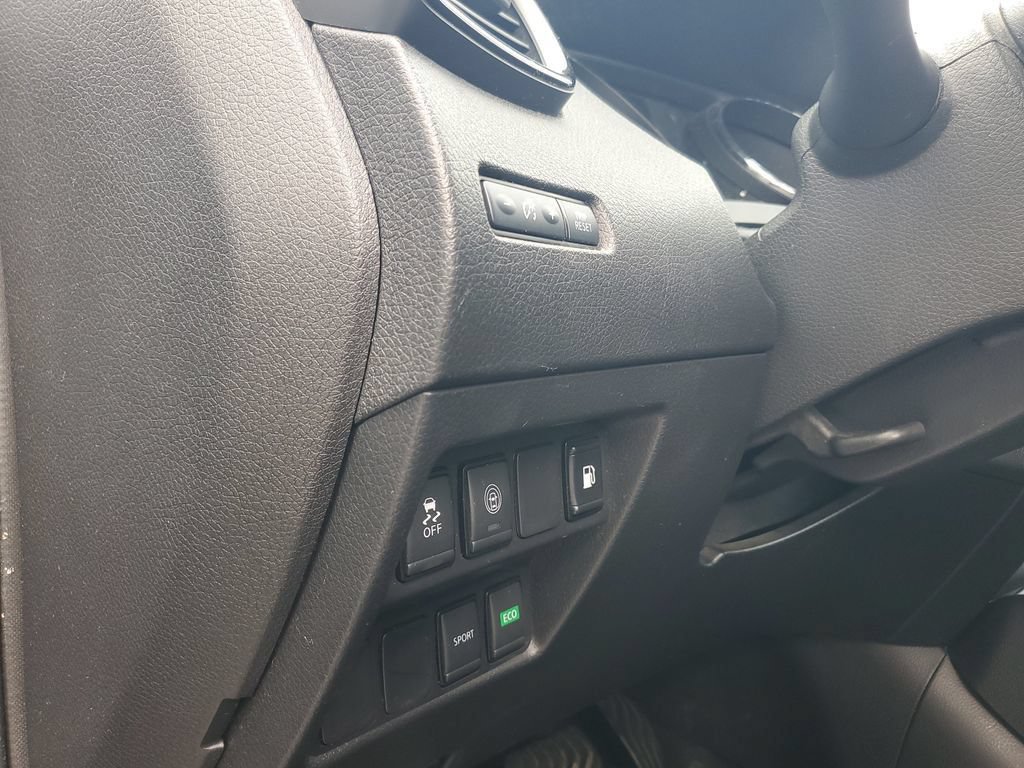 Used 2019 Nissan Rogue S FWD image 18