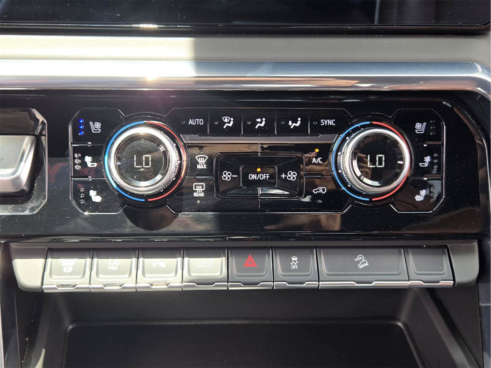 Used 2025 GMC Sierra 2500 Denali Ultimate w/ Max Trailering Package AWD/4WD image 18