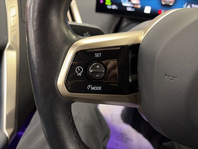 Used 2023 BMW iX xDrive50 w/ Premium Package image 21