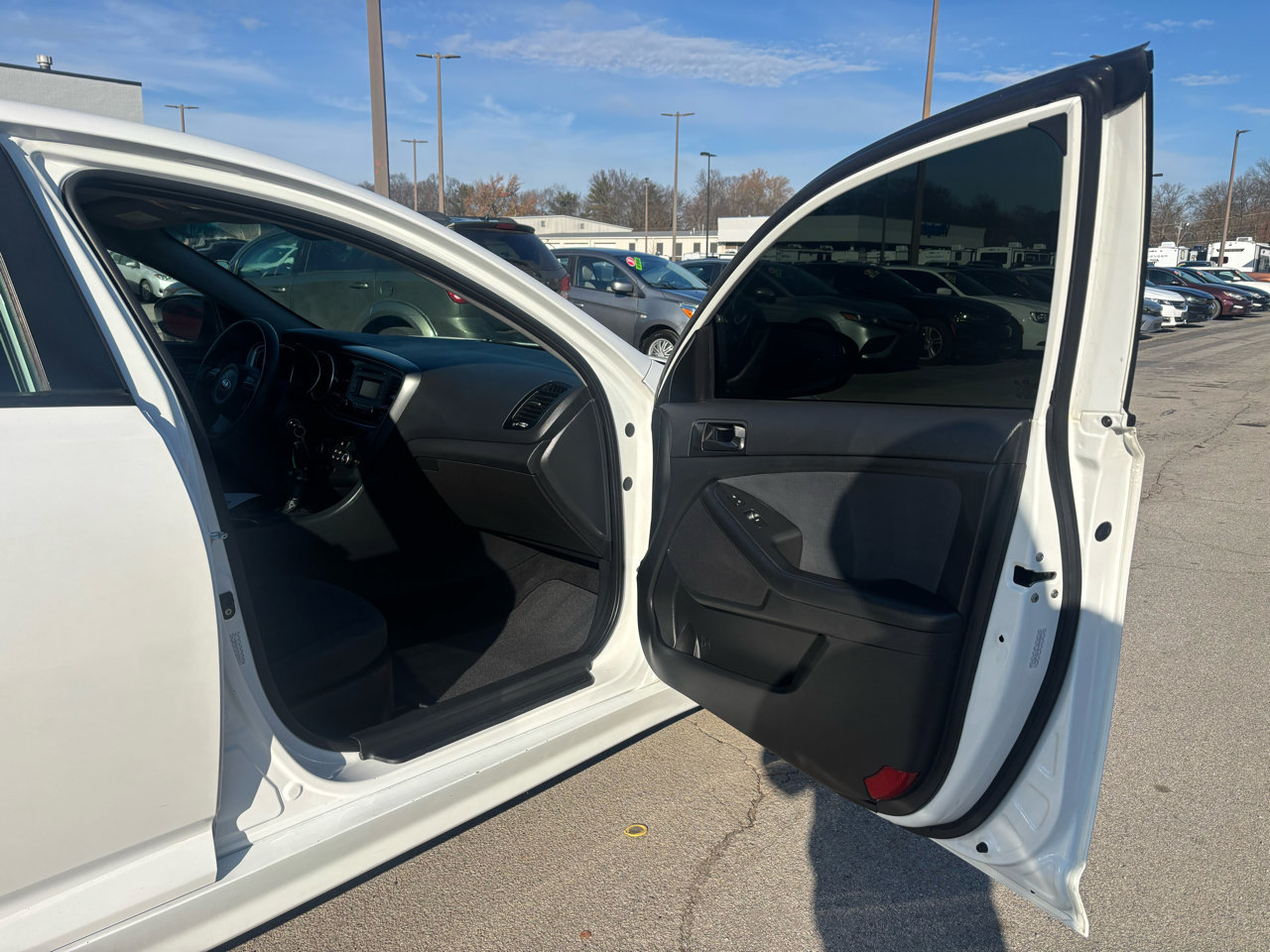 Used 2015 Kia Optima LX image 9