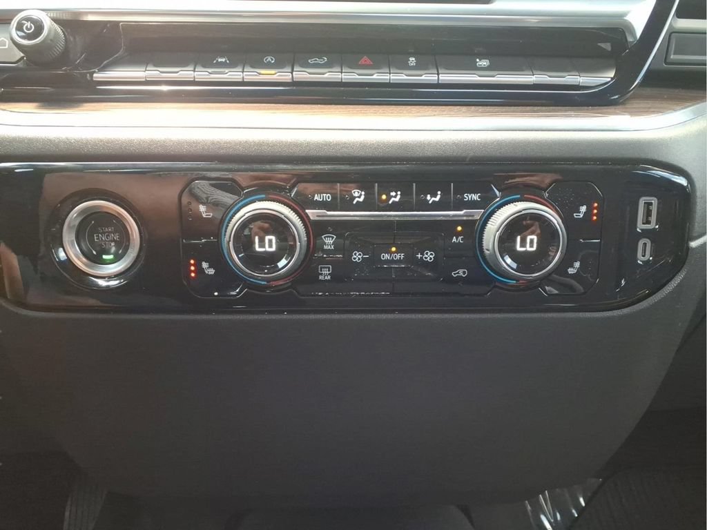 Certified 2024 Chevrolet Silverado 1500 LT AWD/4WD image 12