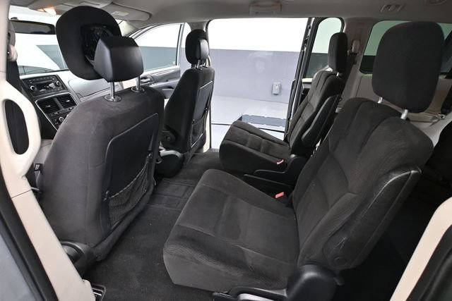 Used 2014 Dodge Grand Caravan SE w/ Quick Order Package 29E SE FWD image 31