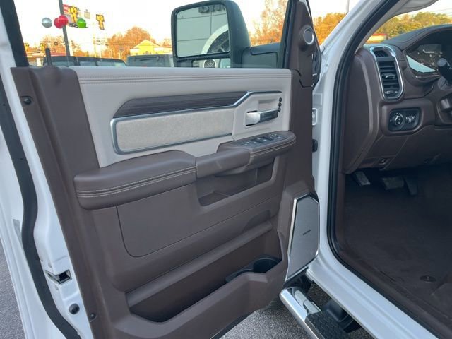 New 2026 RAM 2500 Laramie AWD/4WD image 5