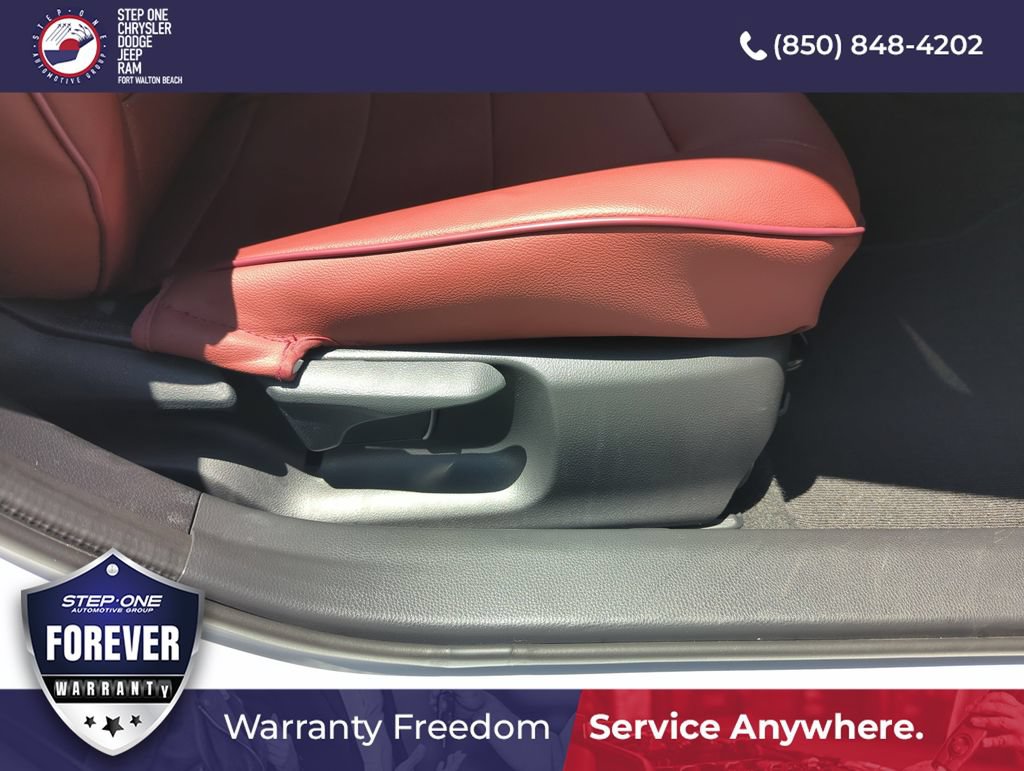 Used 2025 Toyota Prius LE FWD image 34