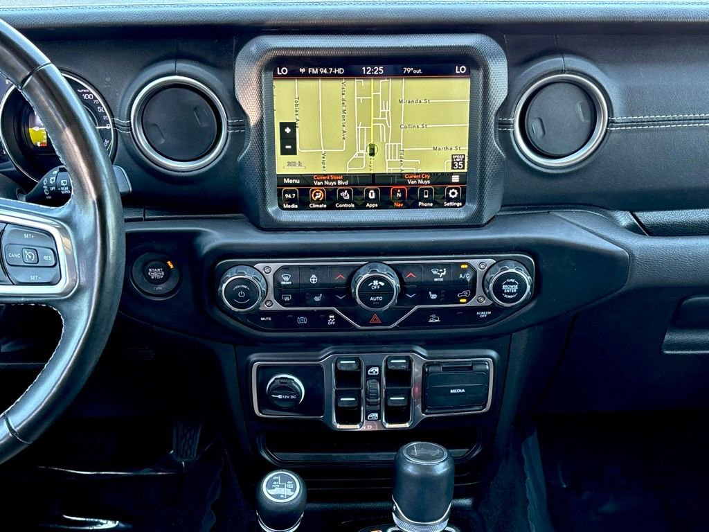 Used 2023 Jeep Wrangler Unlimited Sahara w/ Cold Weather Group AWD/4WD image 17