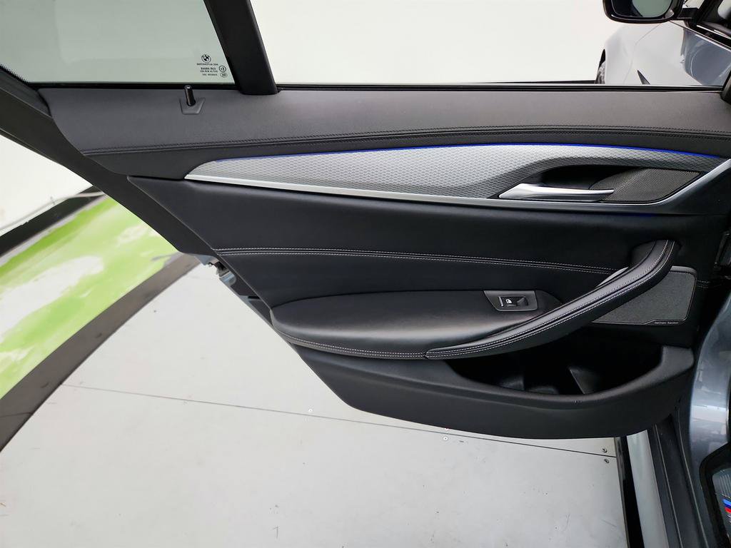 Used 2020 BMW M550i xDrive AWD/4WD image 26