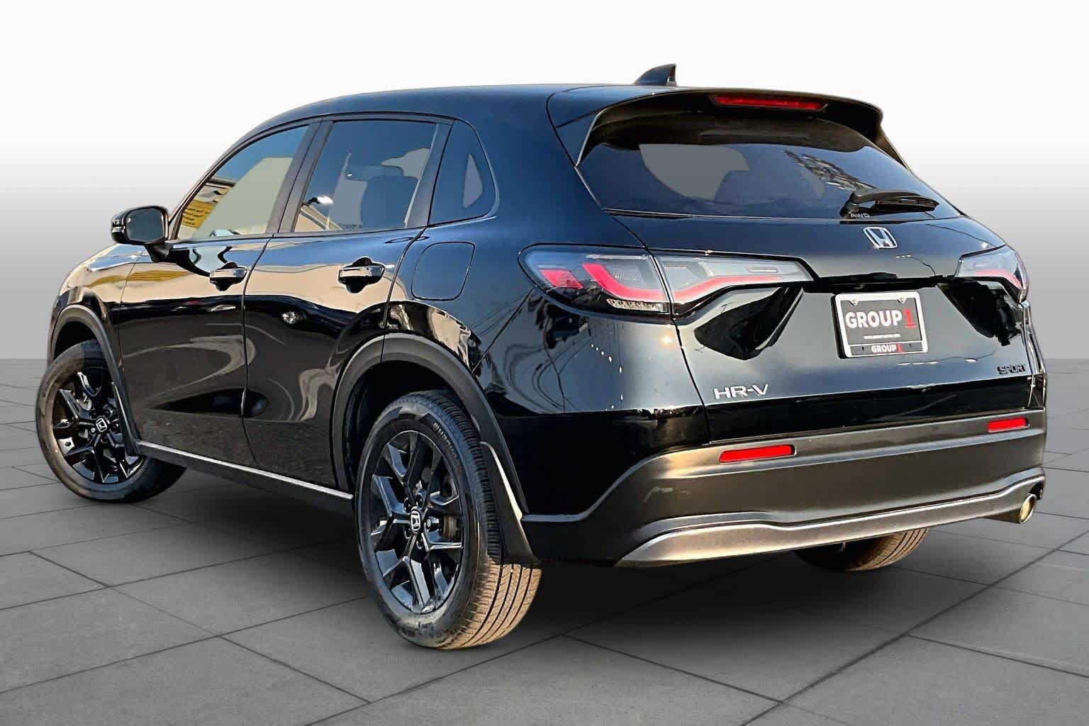 Used 2023 Honda HR-V Sport image 12