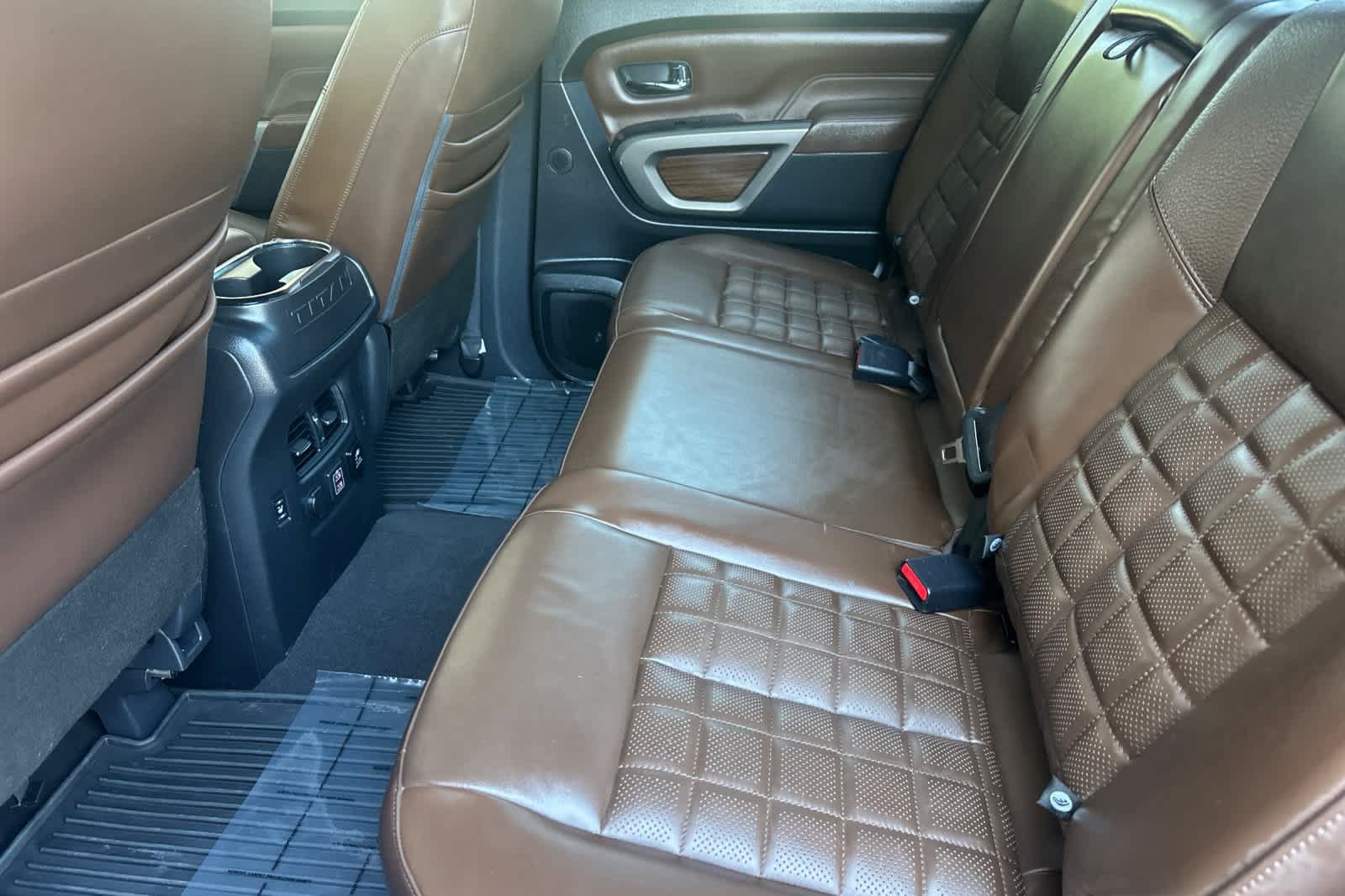 Used 2021 Nissan Titan Platinum Reserve w/ Moonroof Package AWD/4WD image 4