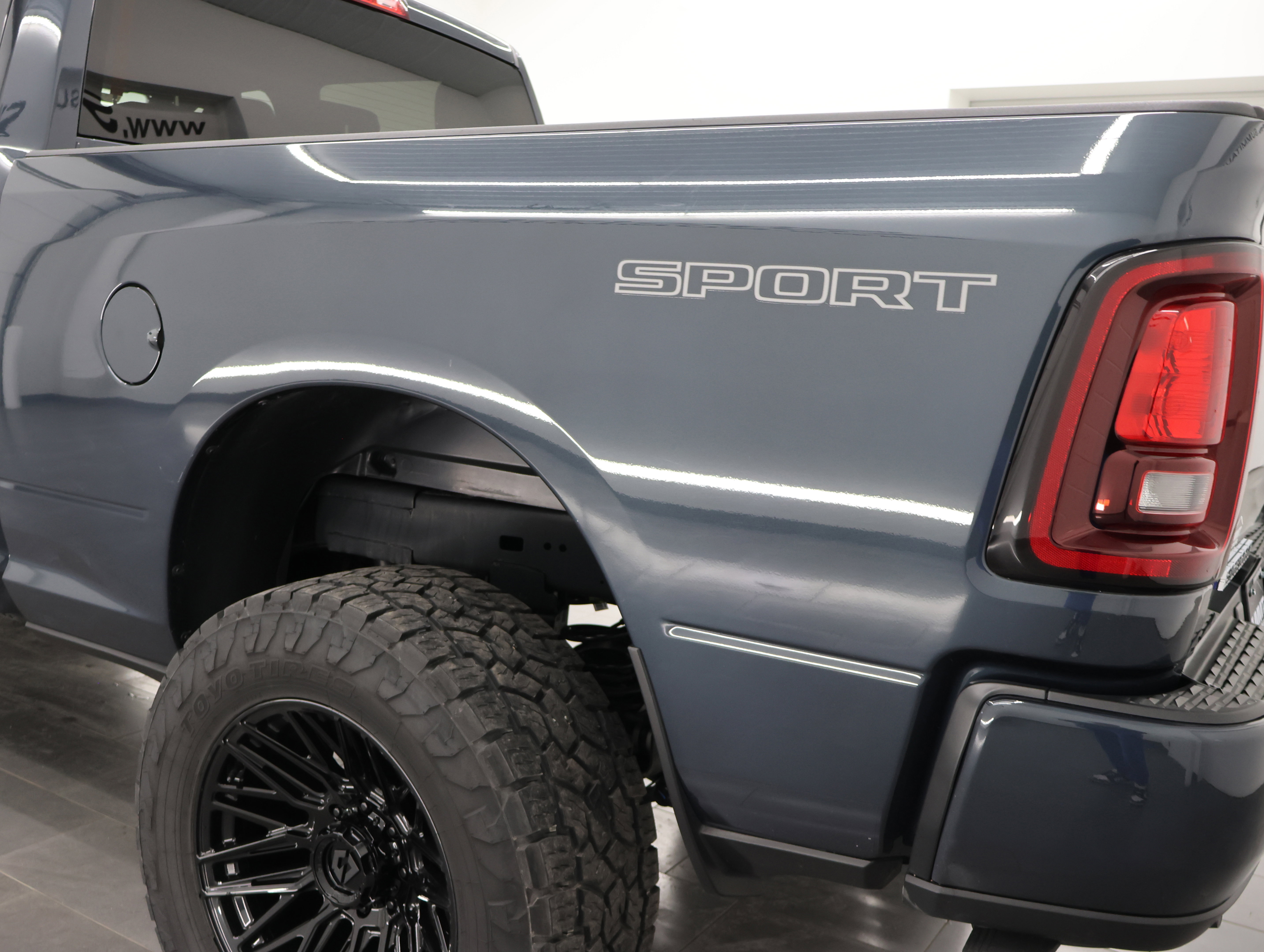 Used 2025 RAM 2500 Big Horn AWD/4WD image 31