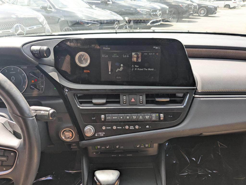 Used 2022 Lexus ES 350 w/ Premium Package FWD image 5