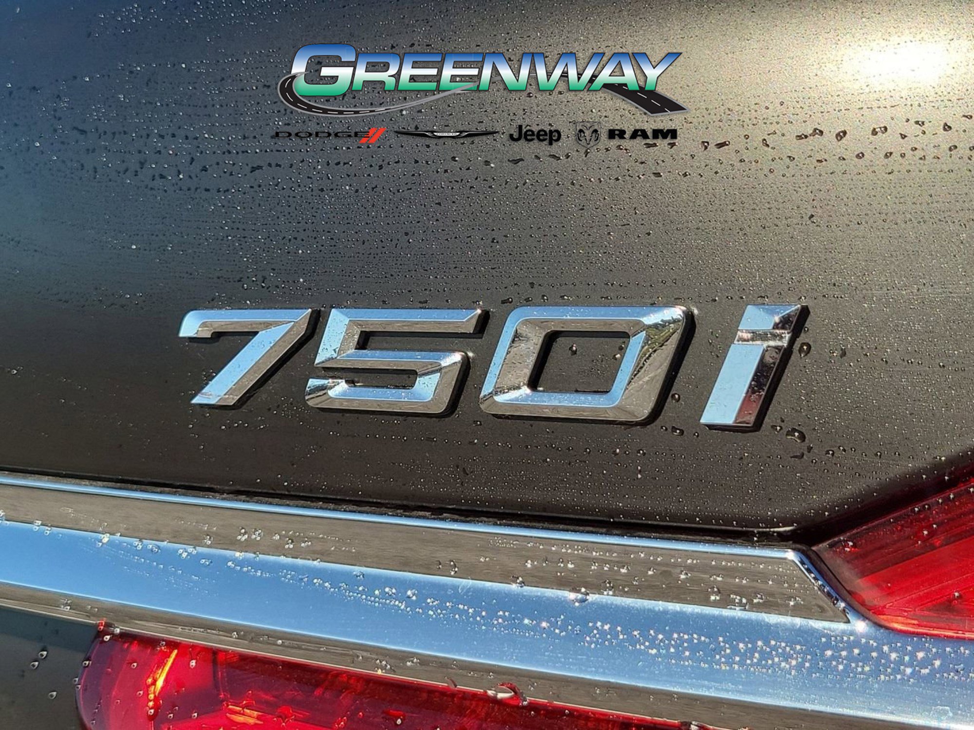 Used 2018 BMW 750i image 8