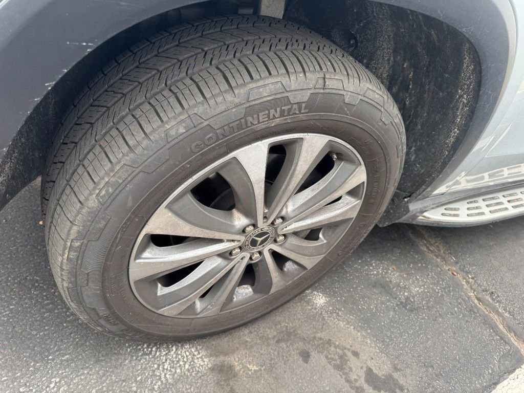 Used 2020 Mercedes-Benz GLE 350 4MATIC image 4