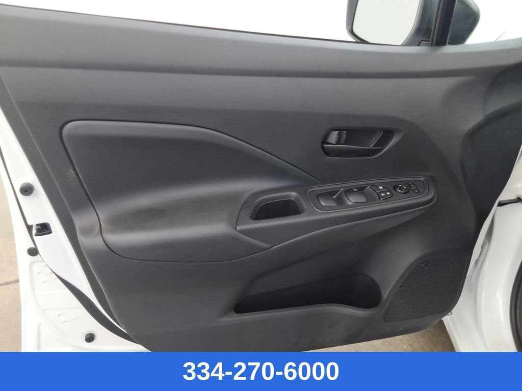 Used 2025 Nissan Versa S w/ Trunk Package image 17