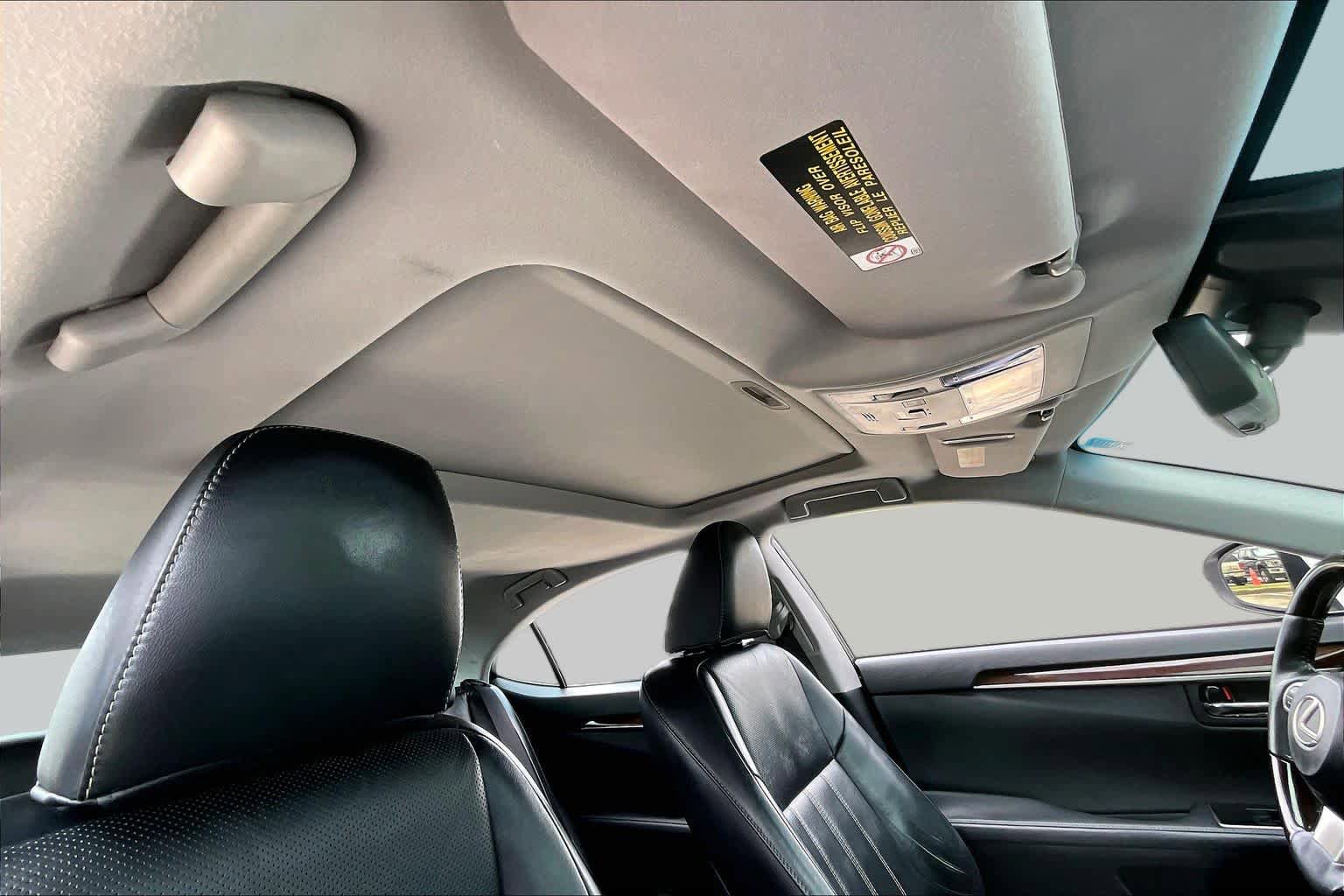 Used 2018 Lexus ES 350 w/ Luxury Package w/Wood Trim FWD image 12