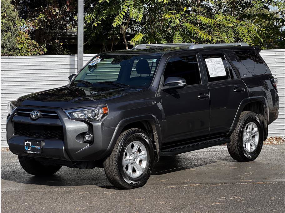 Used 2022 Toyota 4Runner SR5 Premium w/ Moonroof Package AWD/4WD image 8