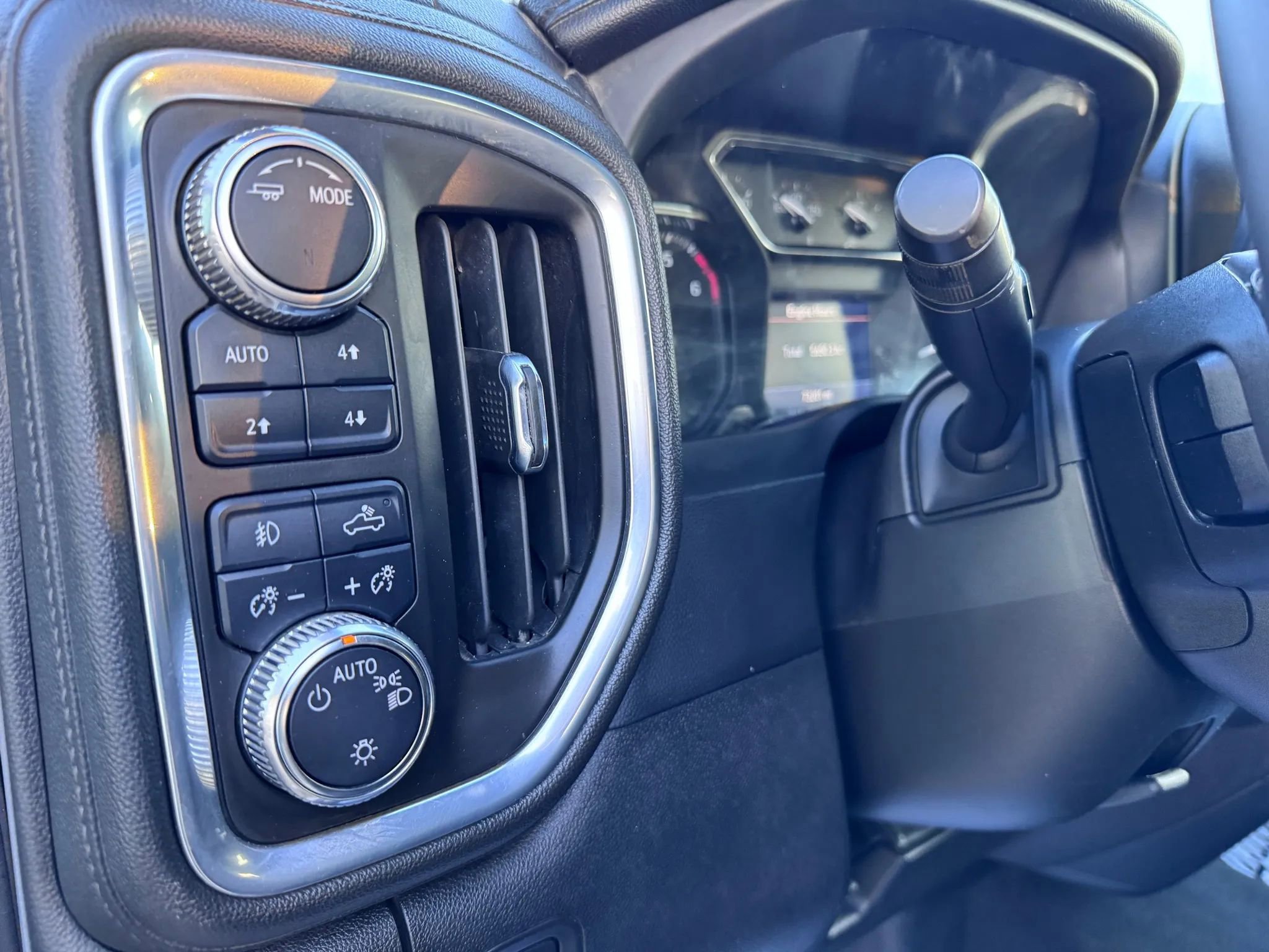 Used 2022 GMC Sierra 2500 SLE w/ SLE Convenience Package image 21