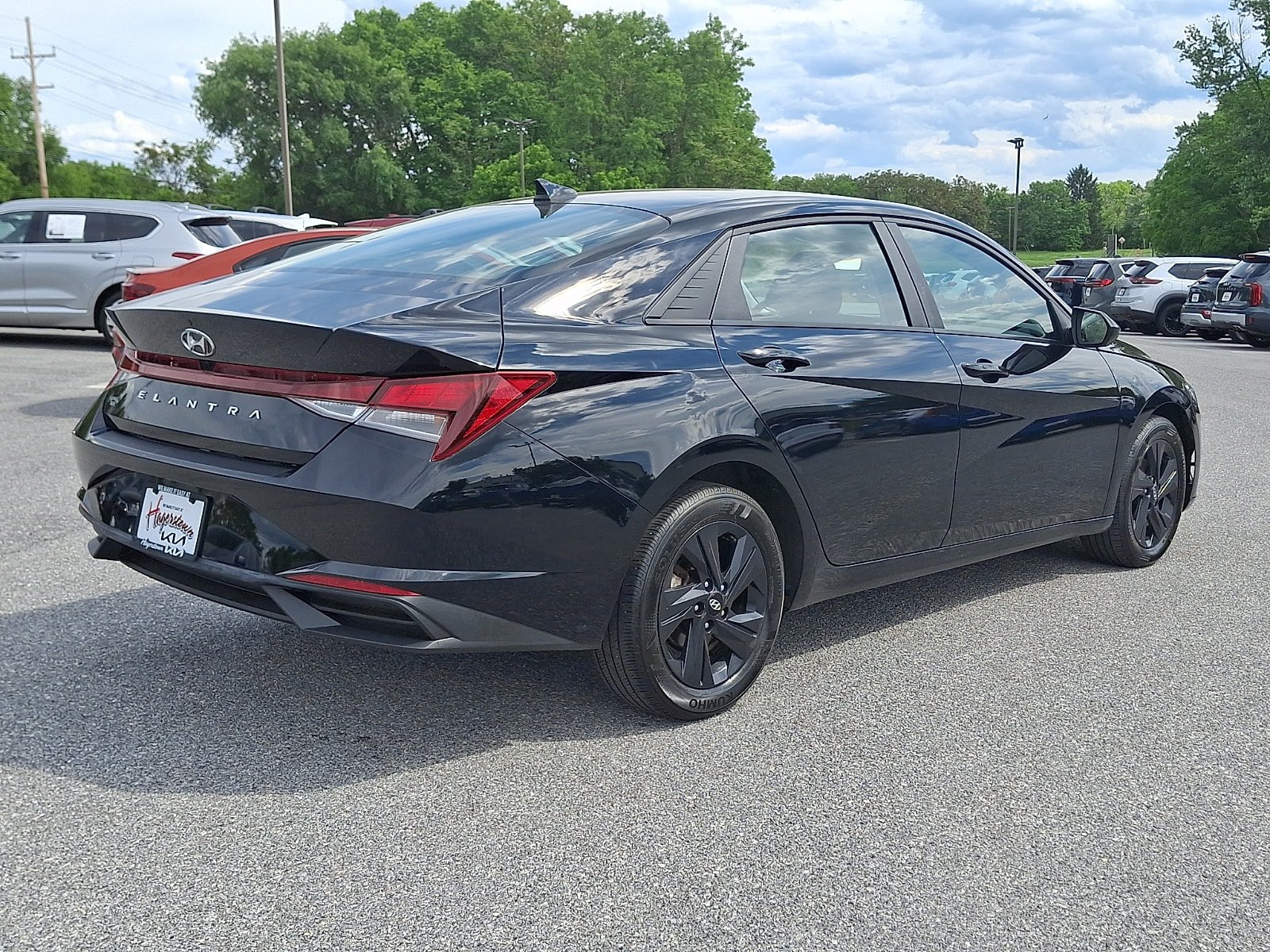 Used 2023 Hyundai Elantra SEL FWD image 6
