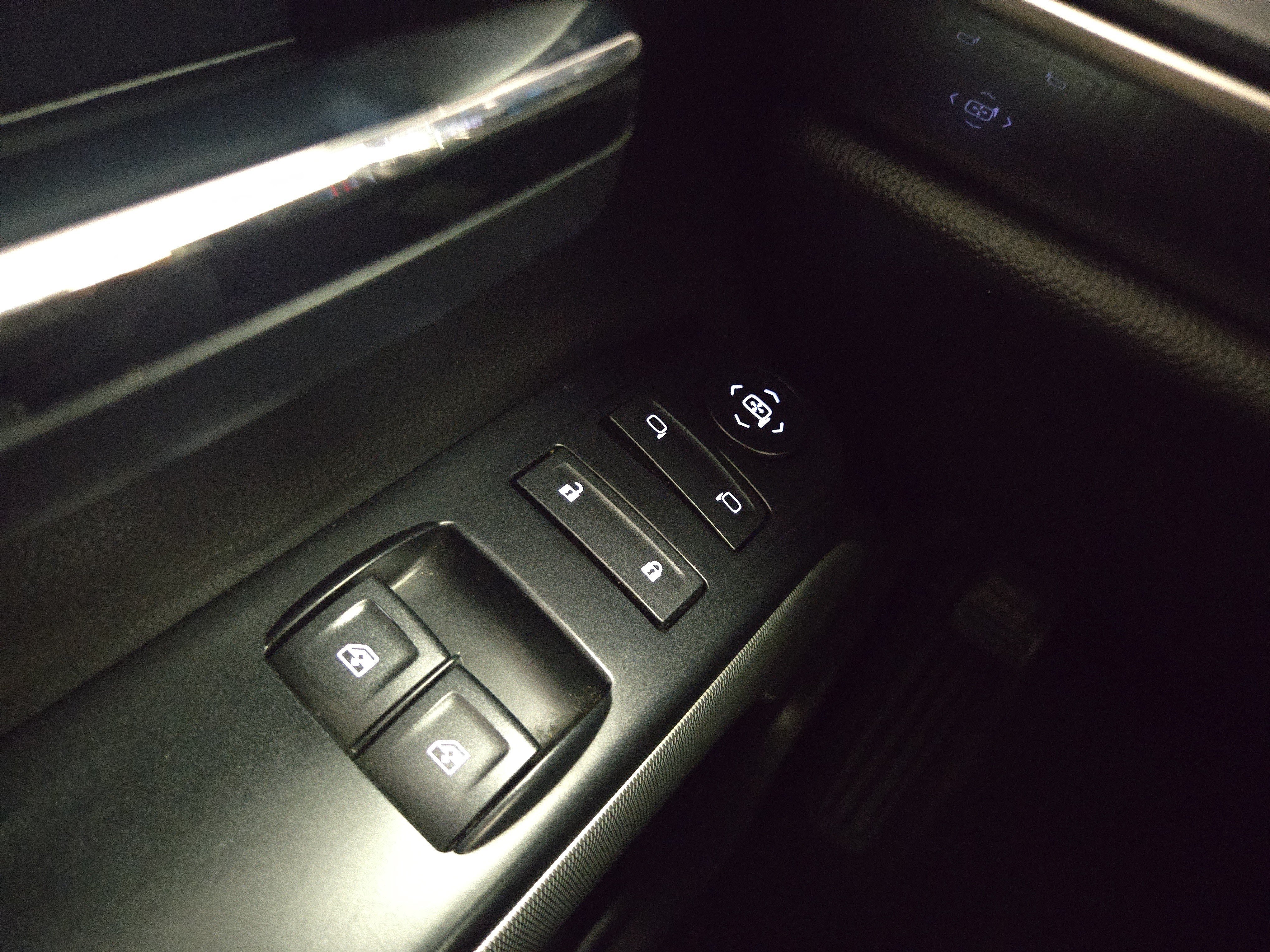 Used 2014 Chevrolet Silverado 1500 LT w/ LT Convenience Package AWD/4WD image 26