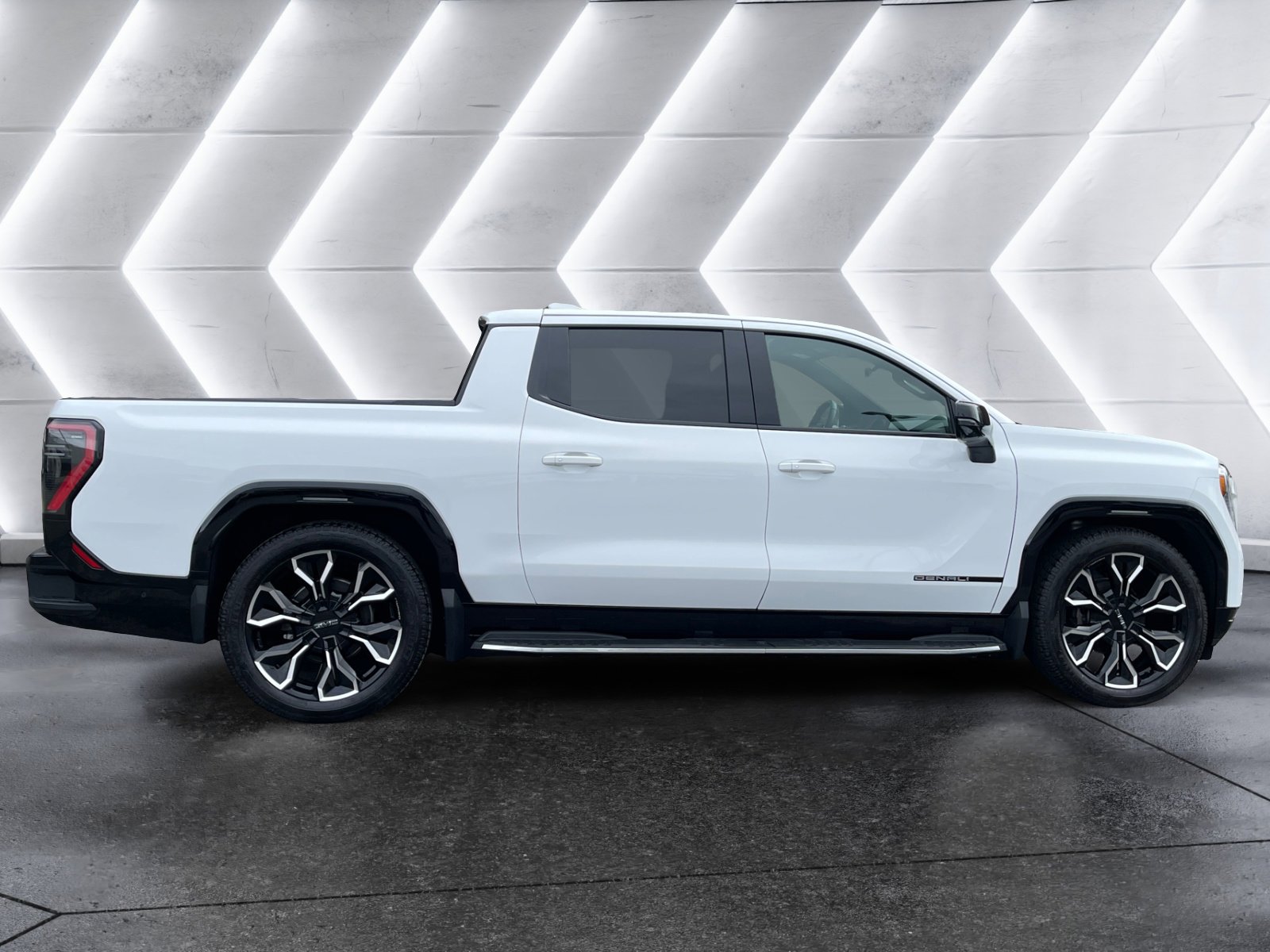 Used 2025 GMC Sierra EV Denali image 7