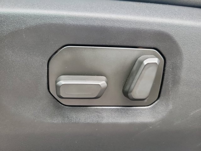 Certified 2025 Jeep Gladiator Mojave w/ Safety Group AWD/4WD image 19