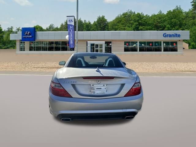 Used 2015 Mercedes-Benz SLK 350 image 7