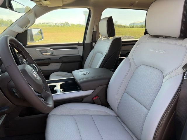 New 2027 RAM 1500 Laramie w/ Chrome Appearance Group AWD/4WD image 8