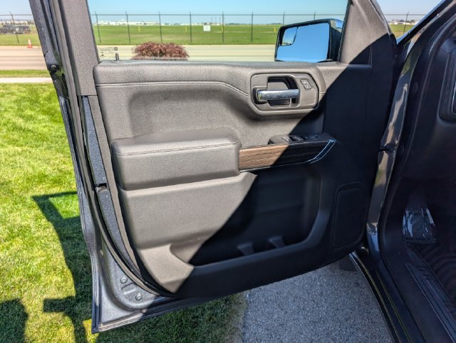 Used 2021 Chevrolet Silverado 1500 LT AWD/4WD image 13