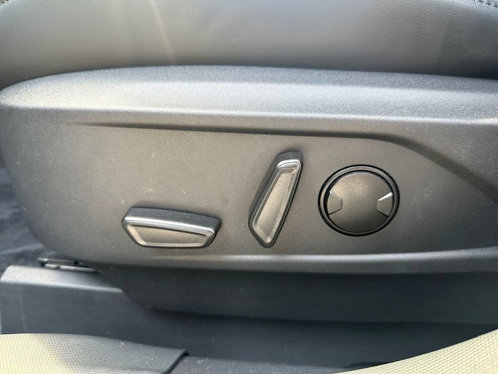 Used 2023 Ford Mustang Mach-E Premium AWD/4WD image 16