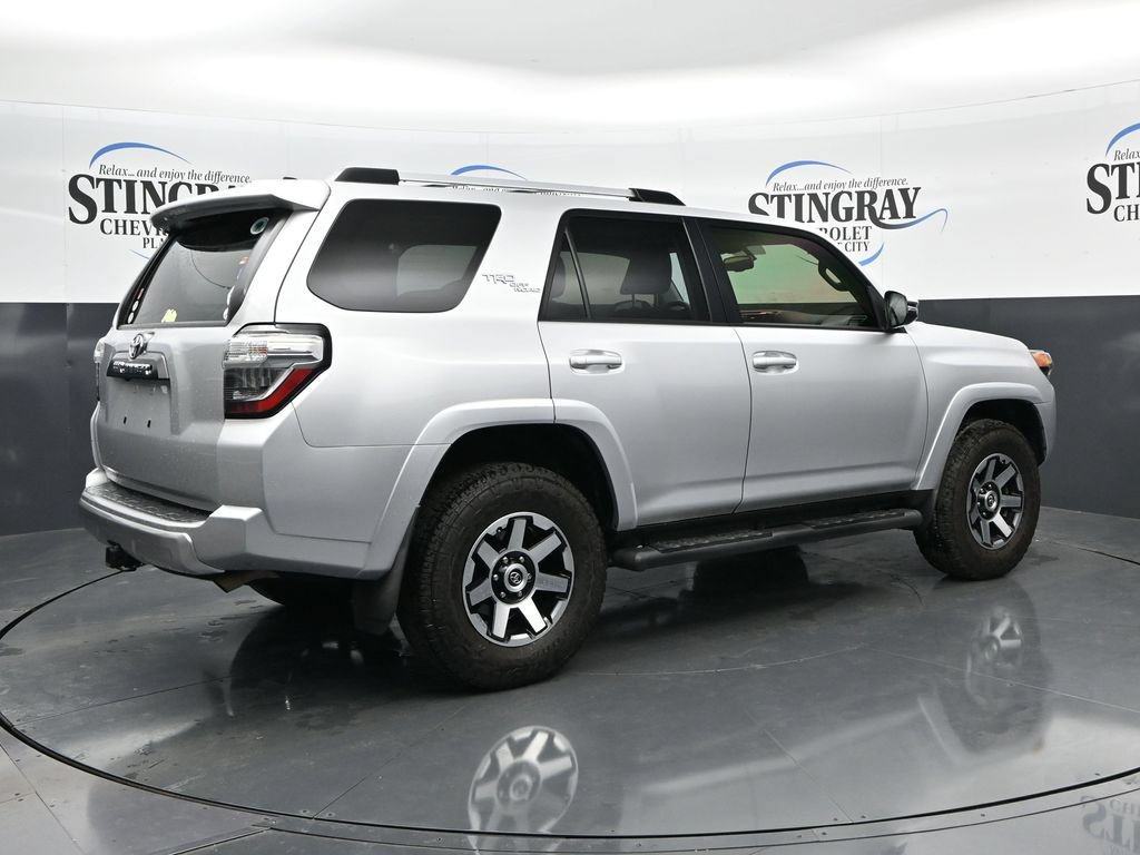 Used 2018 Toyota 4Runner TRD Off-Road Premium AWD/4WD image 7