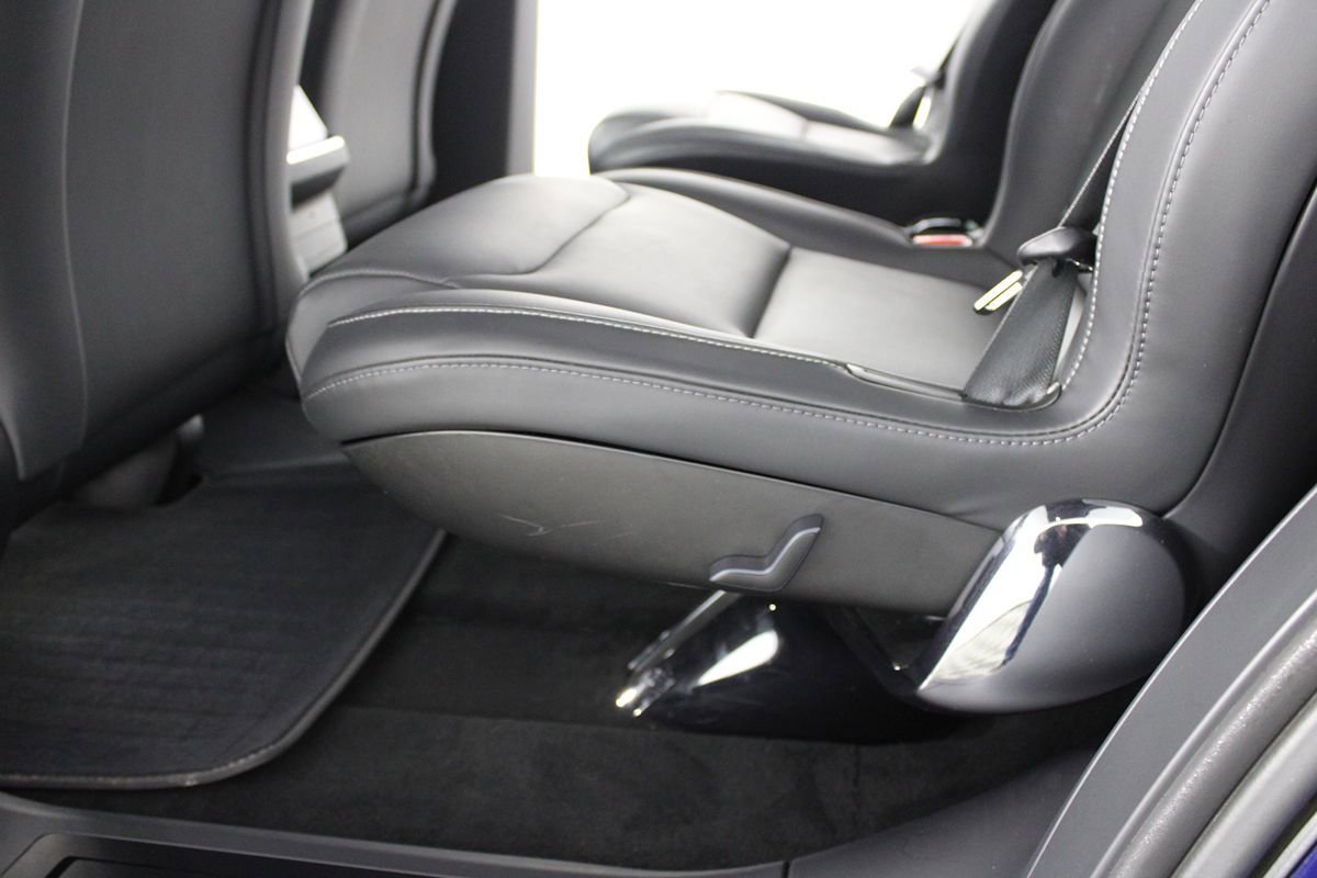 Used 2022 Tesla Model X Plaid image 32