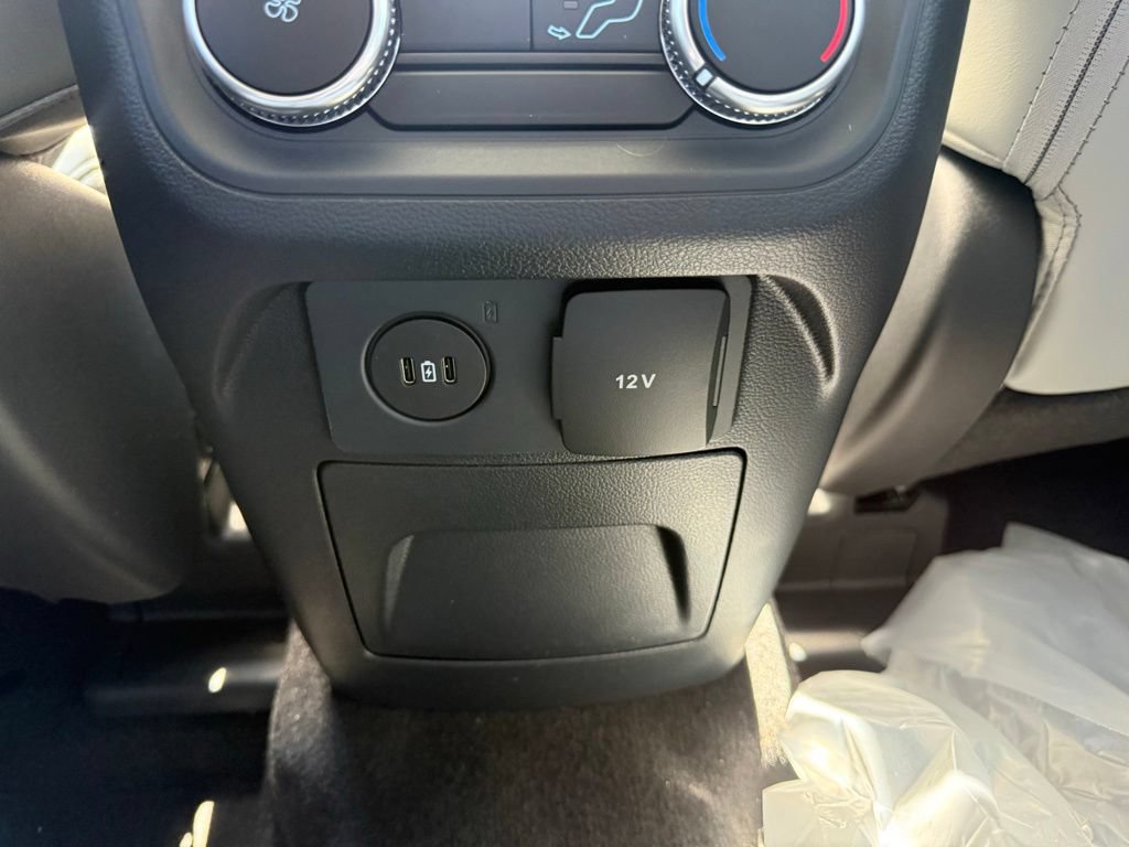 New 2026 Ford Explorer Active w/ Active Comfort Package AWD/4WD image 33