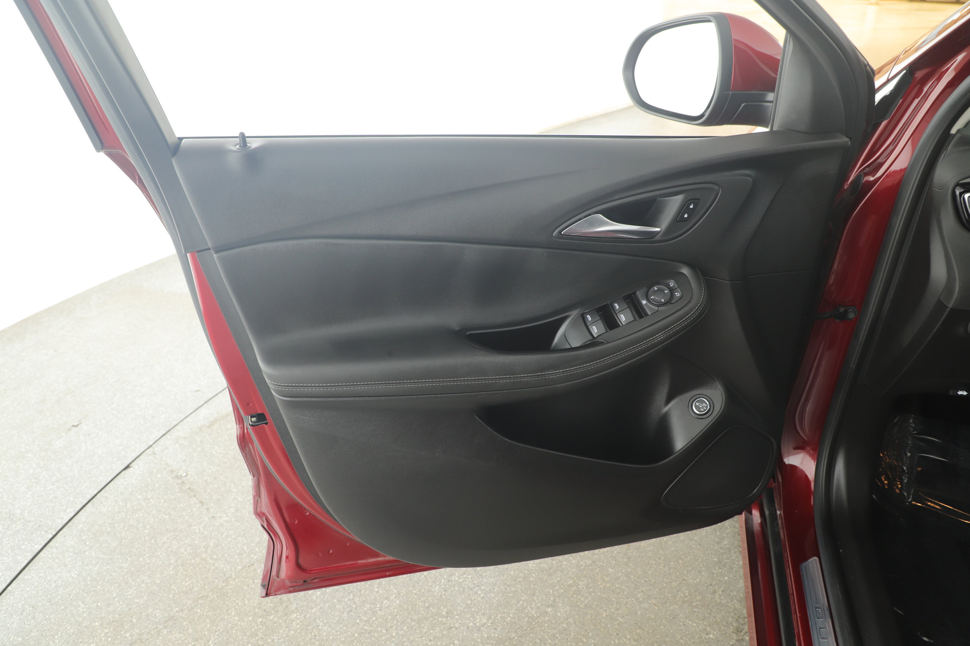 Used 2023 Buick Encore GX Select w/ Sport Touring Package image 21