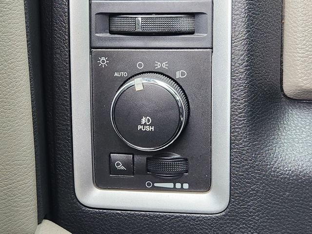 Used 2012 RAM 1500 SLT AWD/4WD image 21