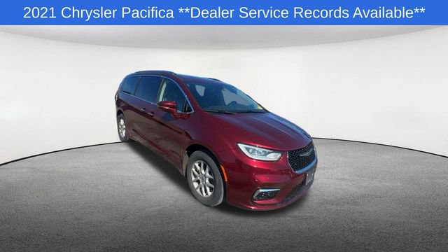 Used 2021 Chrysler Pacifica Touring-L FWD image 2