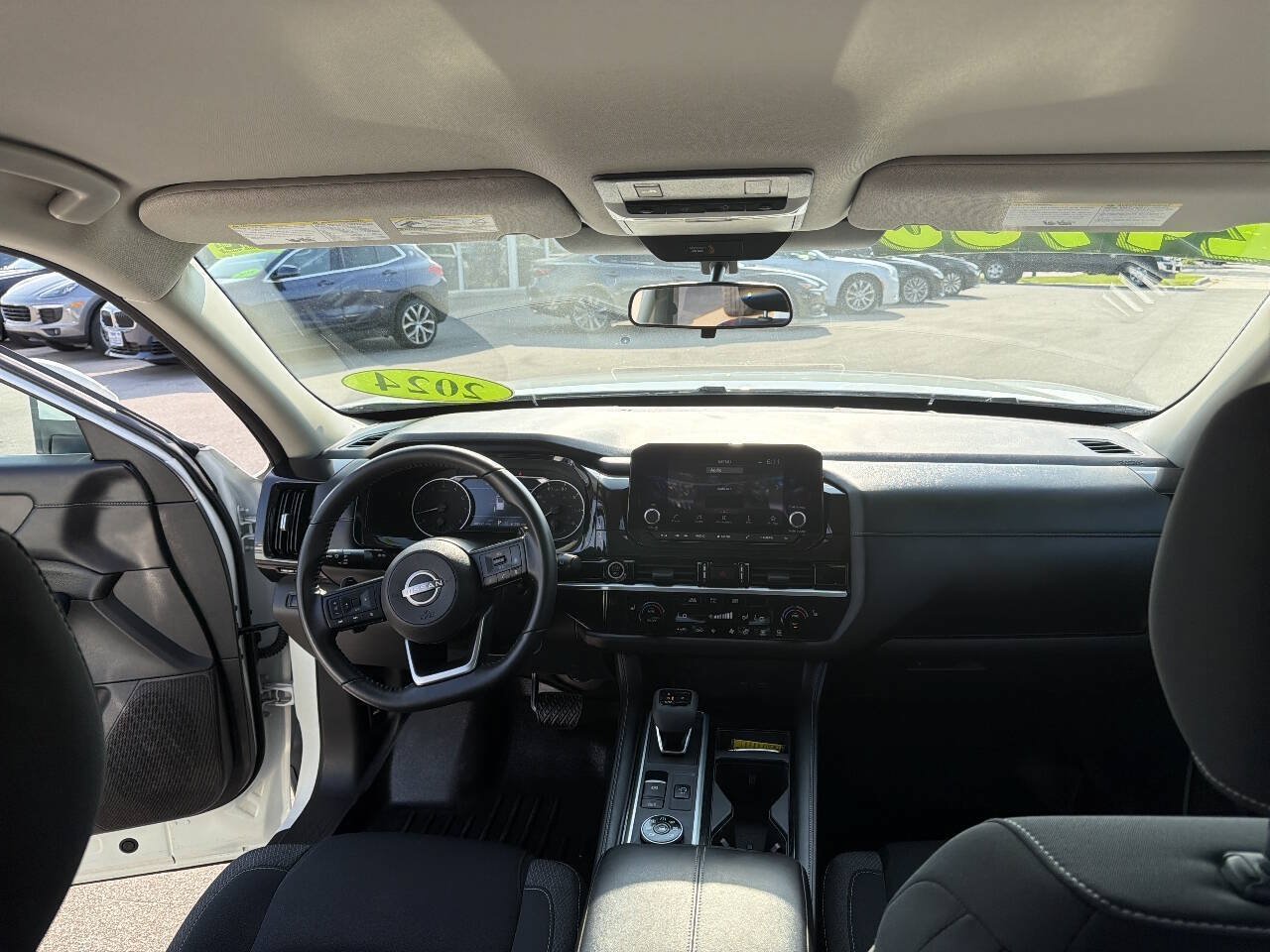 Used 2024 Nissan Pathfinder SV AWD/4WD image 16