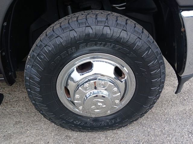 Used 2021 RAM 3500 Tradesman w/ Chrome Appearance Group image 52