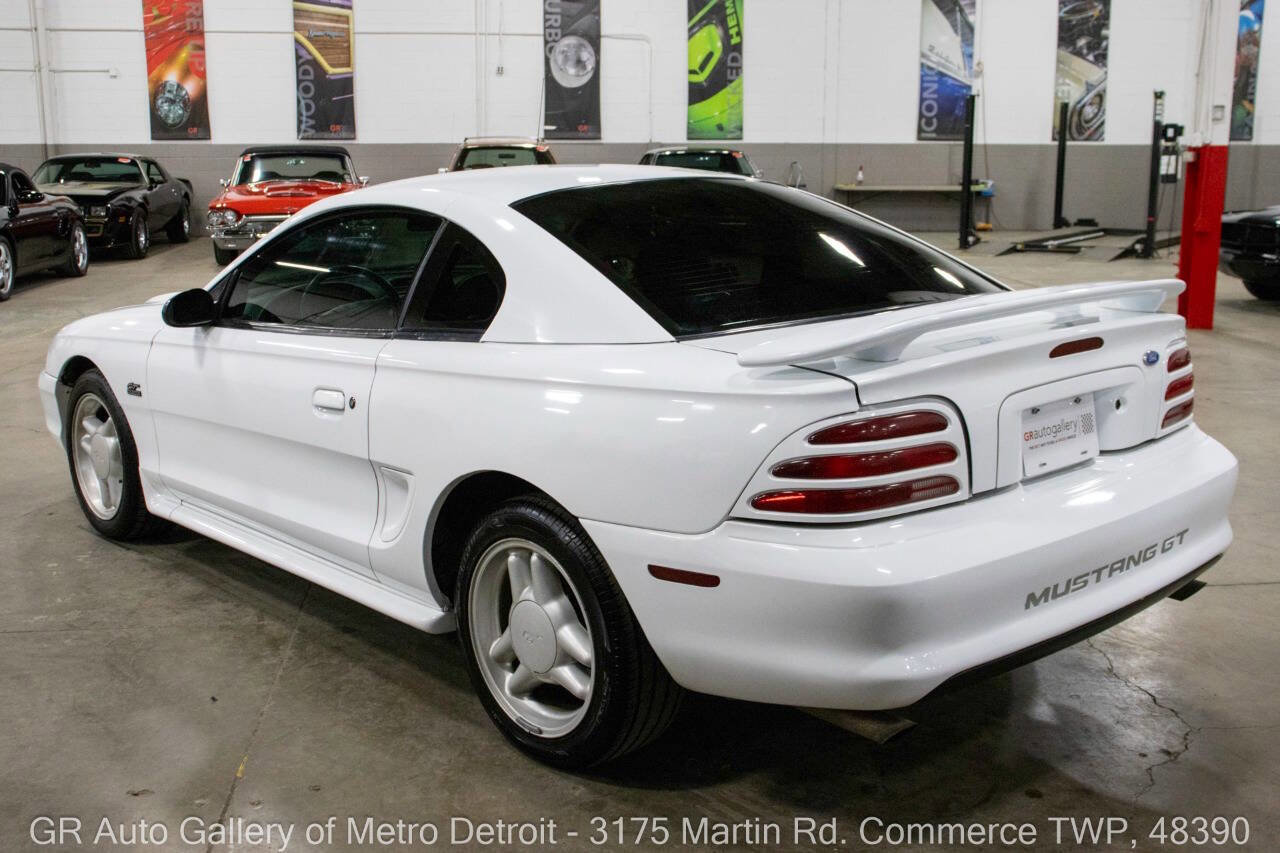 Used 1995 Ford Mustang GT image 4