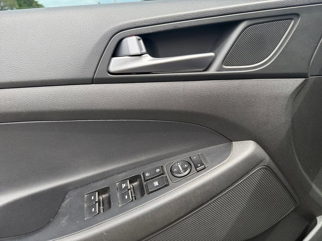 Used 2016 Hyundai Tucson Limited AWD/4WD image 12