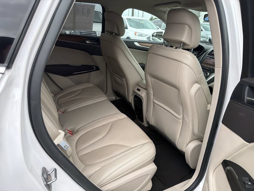 Used 2019 Lincoln MKC Select w/ MKC Climate Package AWD/4WD image 17