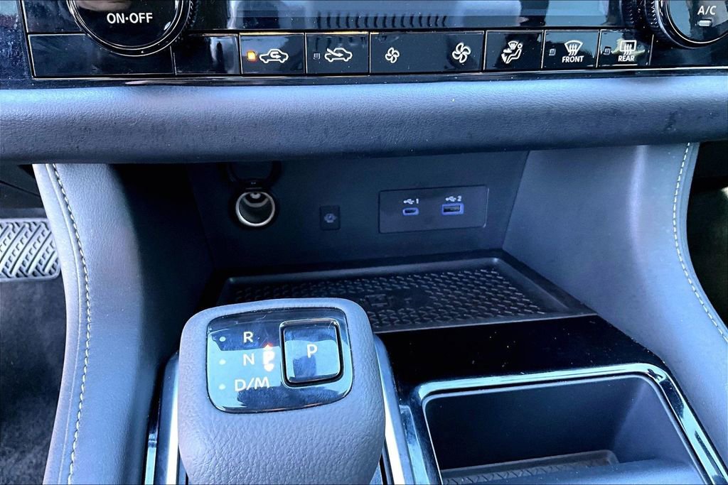 Used 2025 Nissan Pathfinder SL image 31