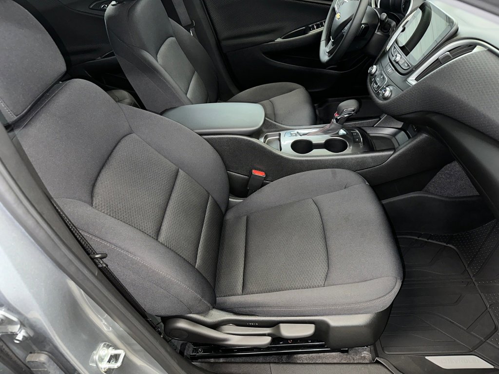 Certified 2024 Chevrolet Malibu RS w/ LPO, Floor Liner Package image 29