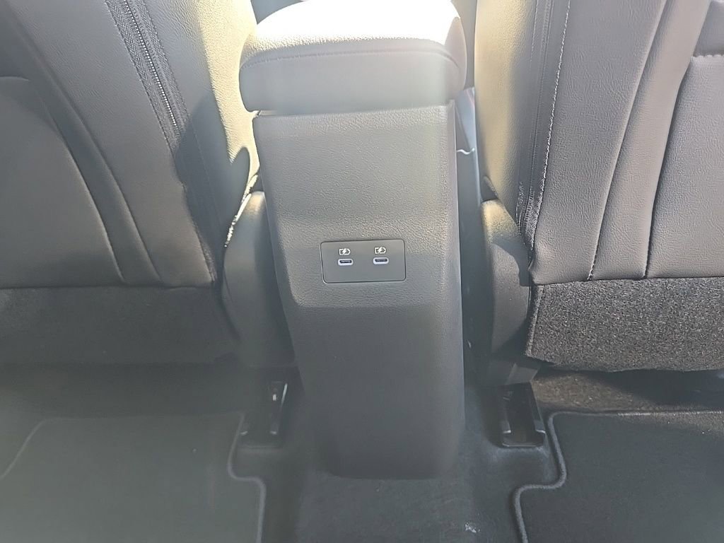 New 2026 Nissan Kicks SR w/ SR Premium Package AWD/4WD image 30