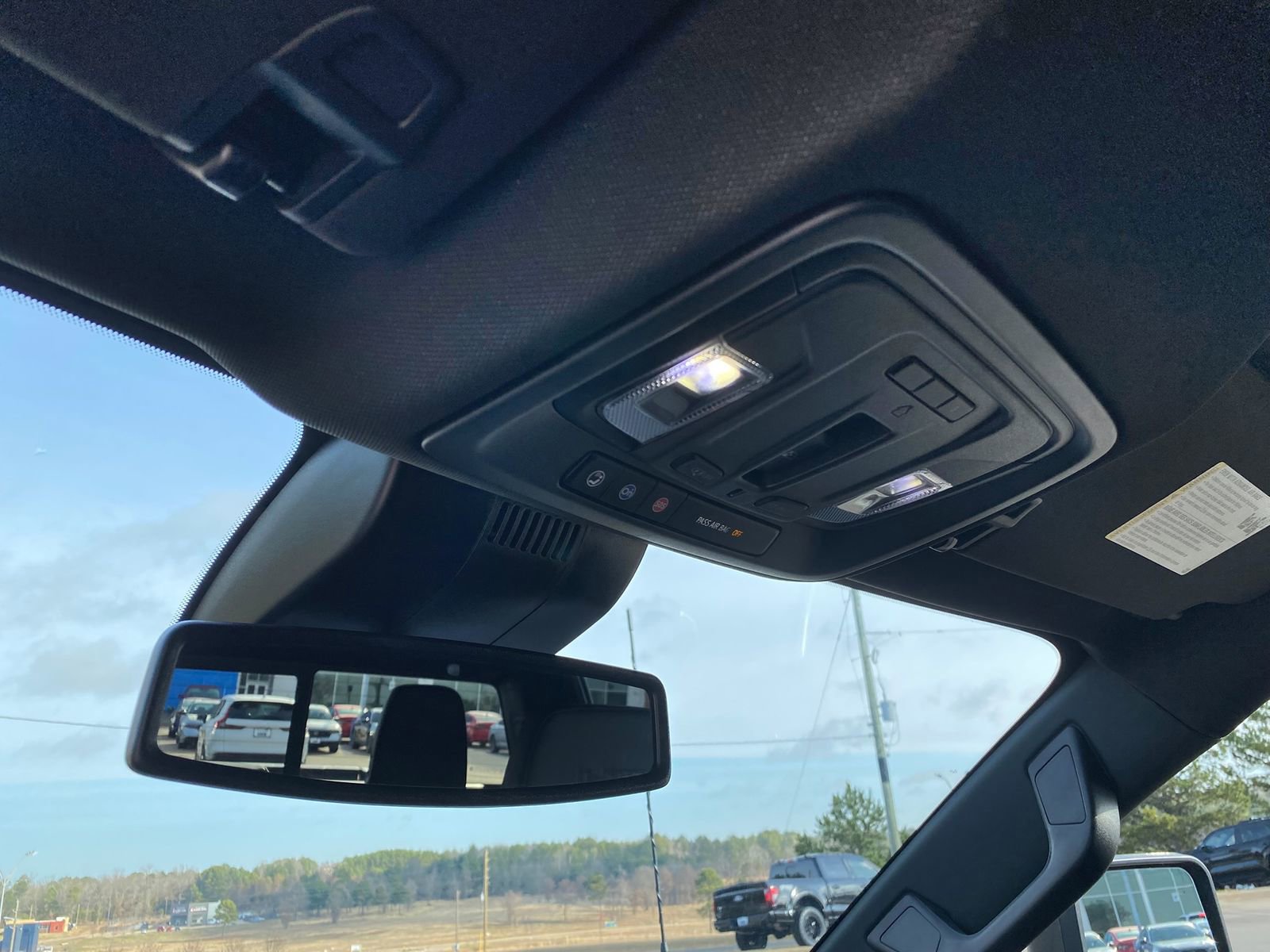 Used 2025 GMC Sierra 2500 AT4 w/ AT4 Preferred Package image 27