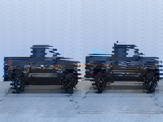 Used 2024 Toyota Tacoma SR5 image 3