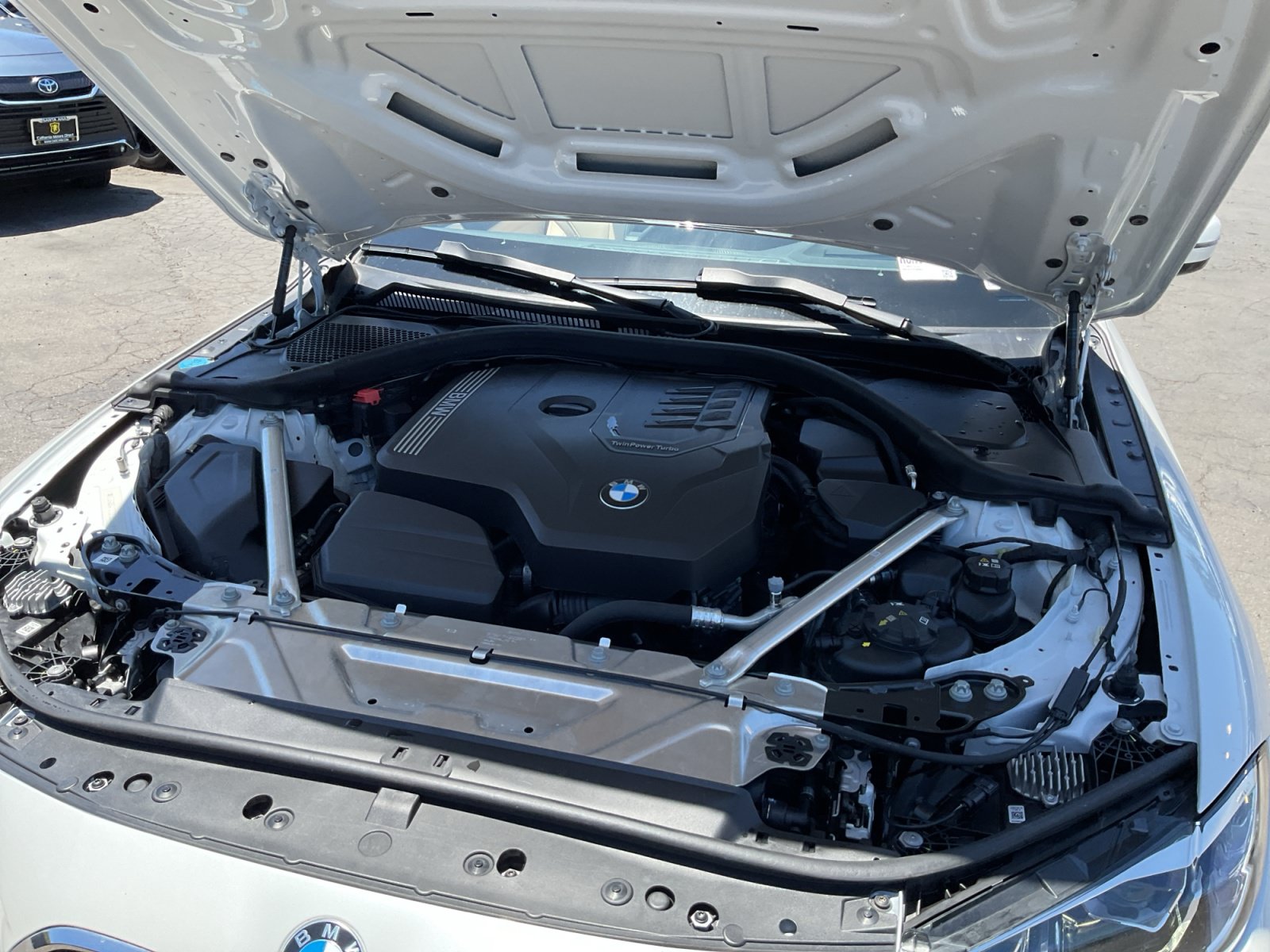 Used 2024 BMW 430i Convertible w/ Premium Package RWD image 23
