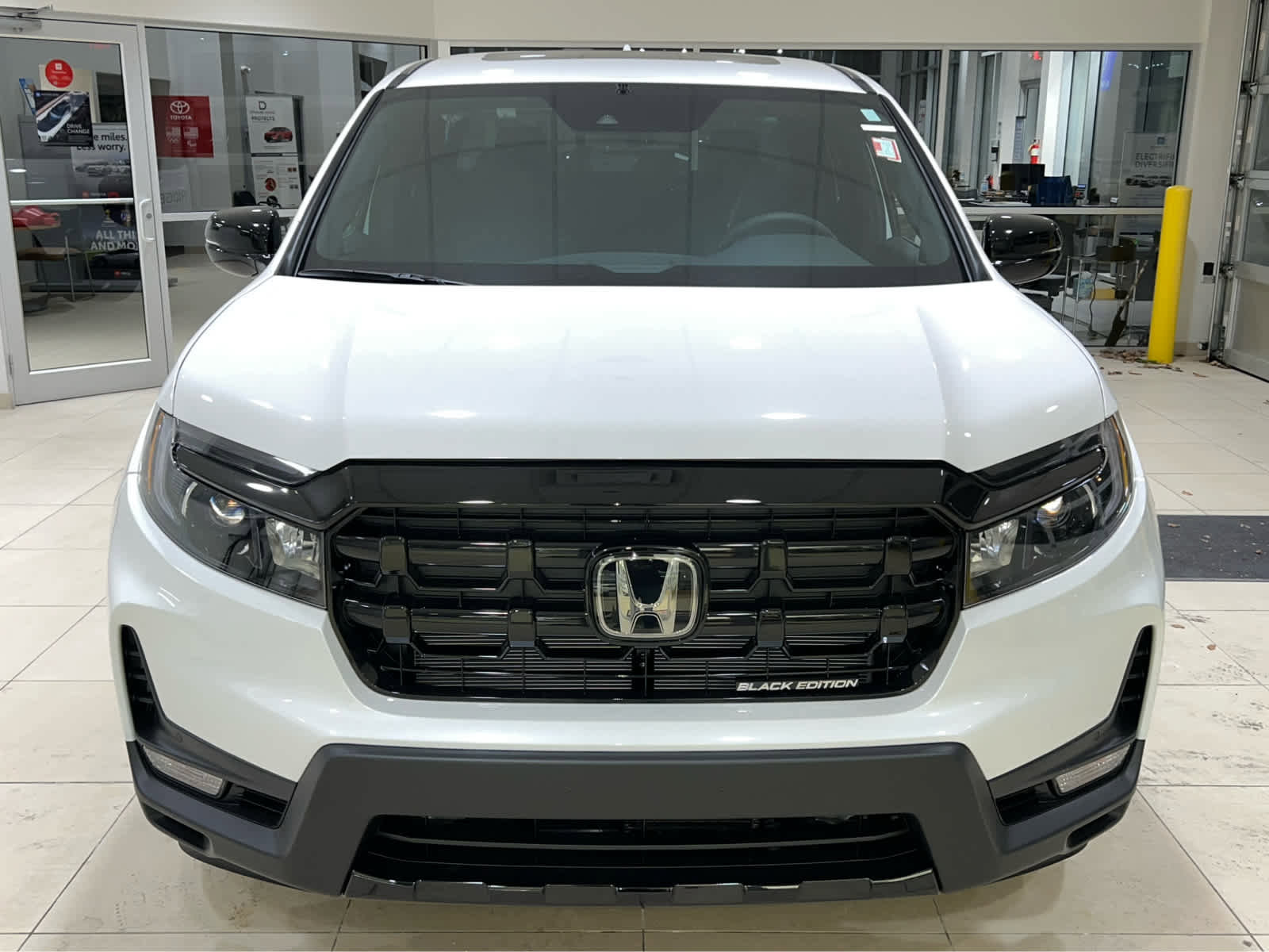 New 2026 Honda Ridgeline Black Edition image 3
