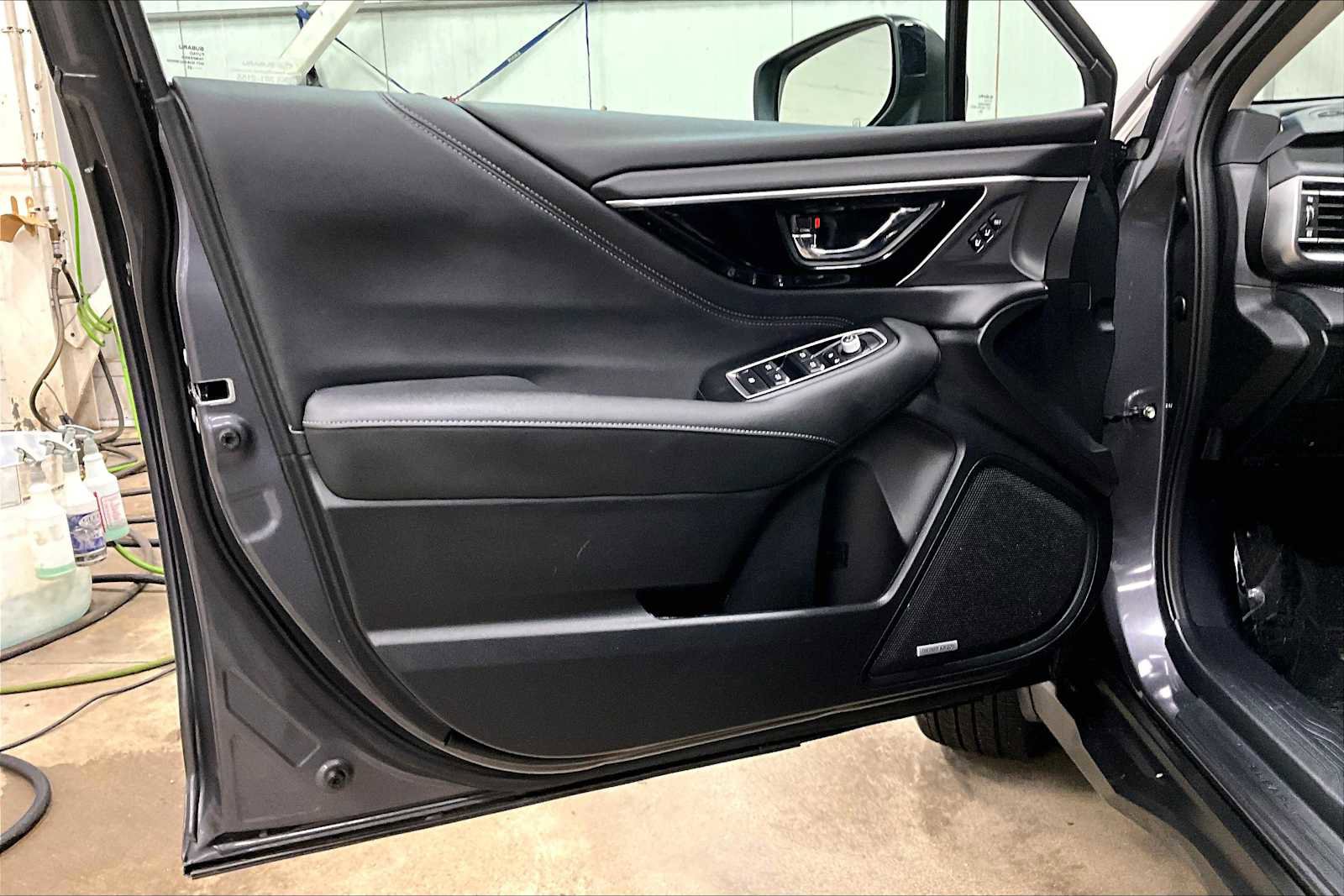 Certified 2025 Subaru Outback Limited image 23