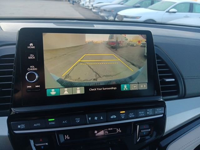 Used 2025 Honda Odyssey Touring image 16