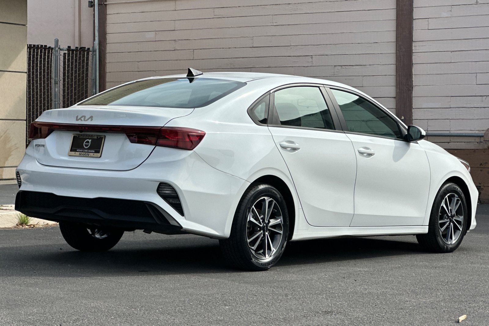 Used 2023 Kia Forte LXS FWD image 2