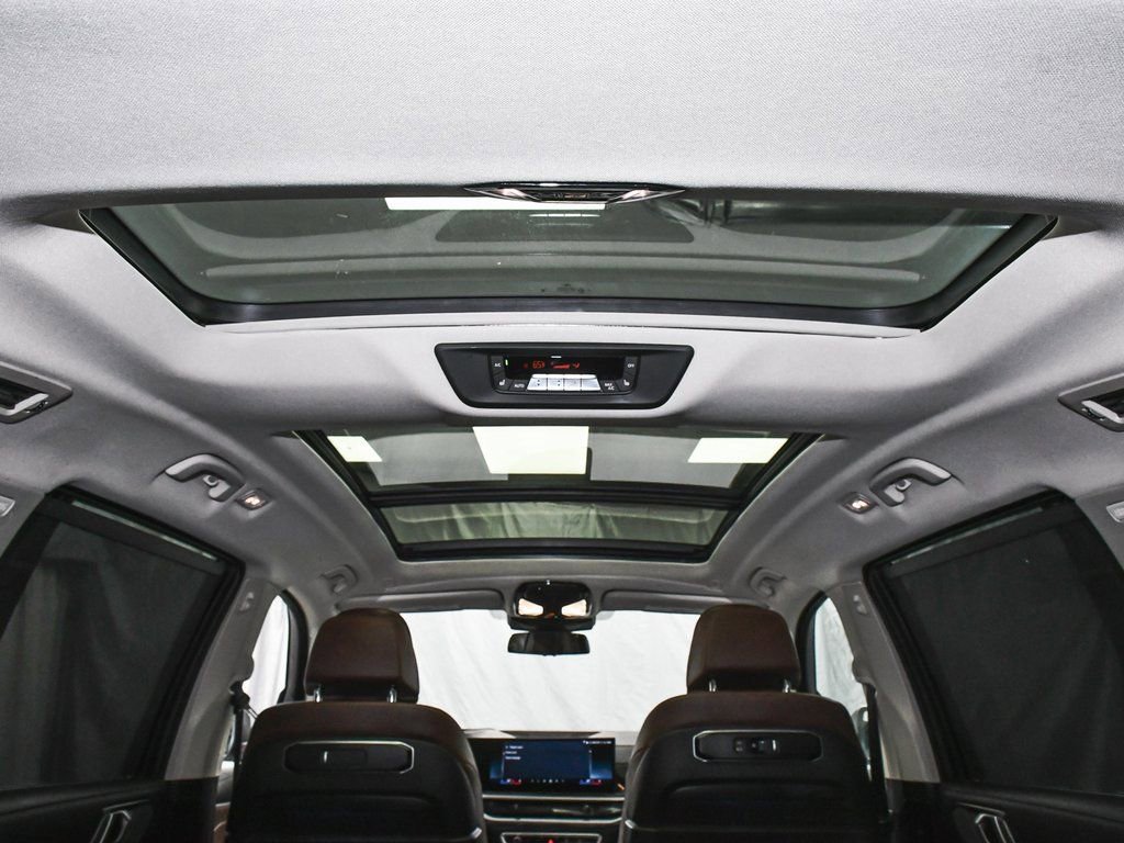 Used 2026 BMW X7 xDrive40i image 74